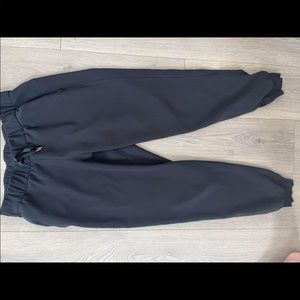 Black Lululemon On the Fly Joggers Size 8